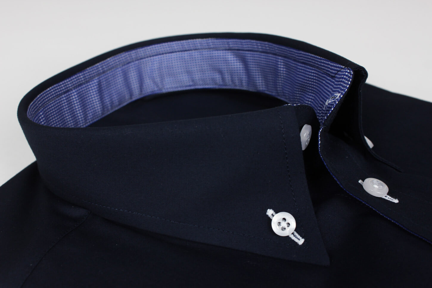 Pique Dunkelblau als Kontrast